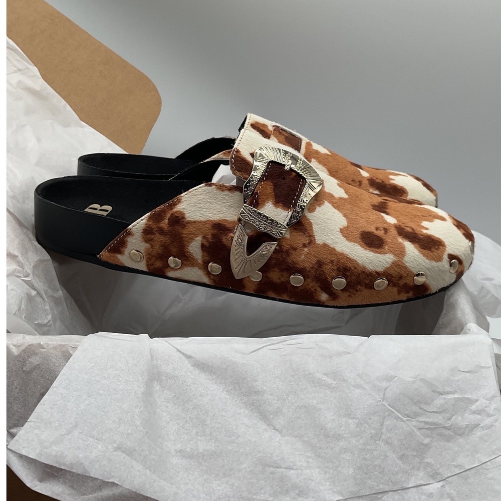 Gianni Bini Cow Print Hair Calf Western Buckle Clogs Mules Brown White 8.5M - Picture 4 of 9